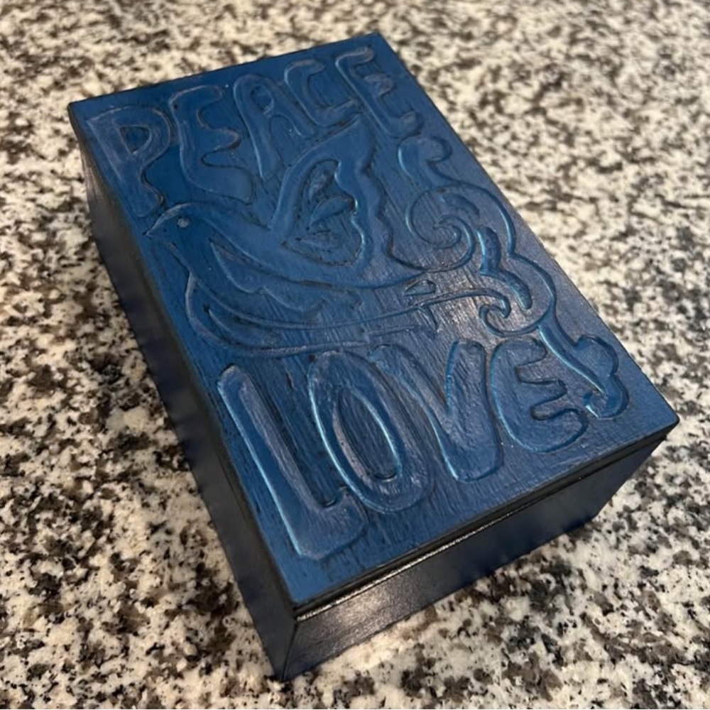 EARTHBOUND Blue Peace and Love Decorative Box